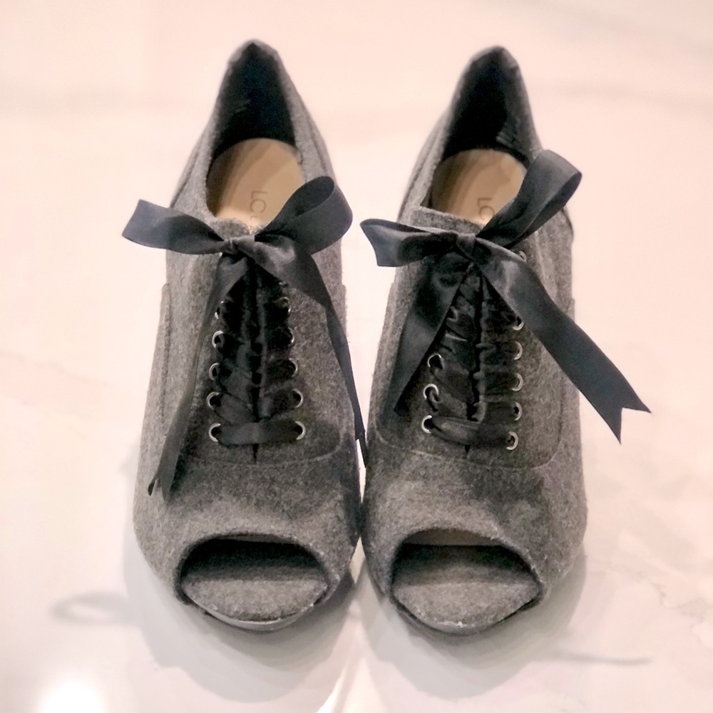 LC secretary heels